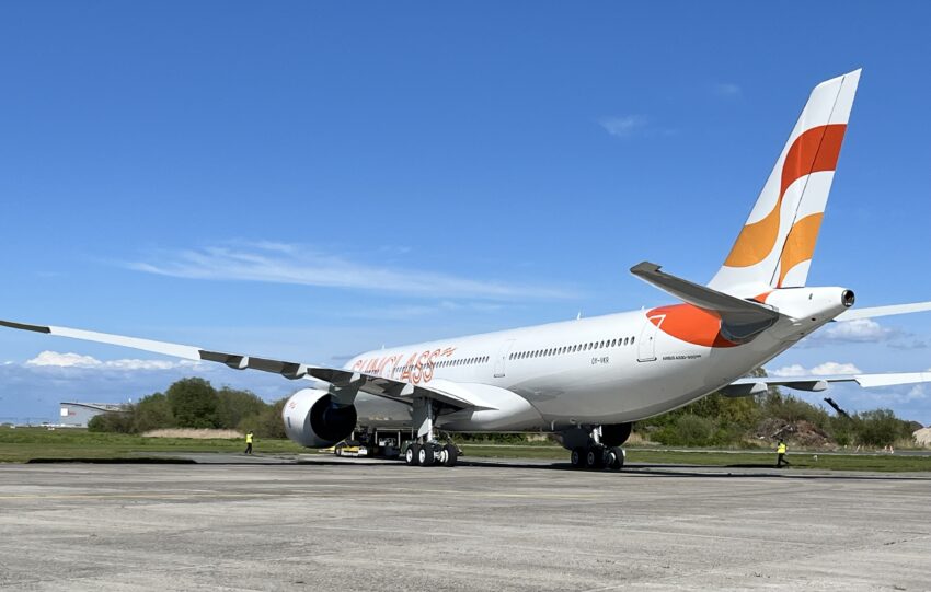 a330